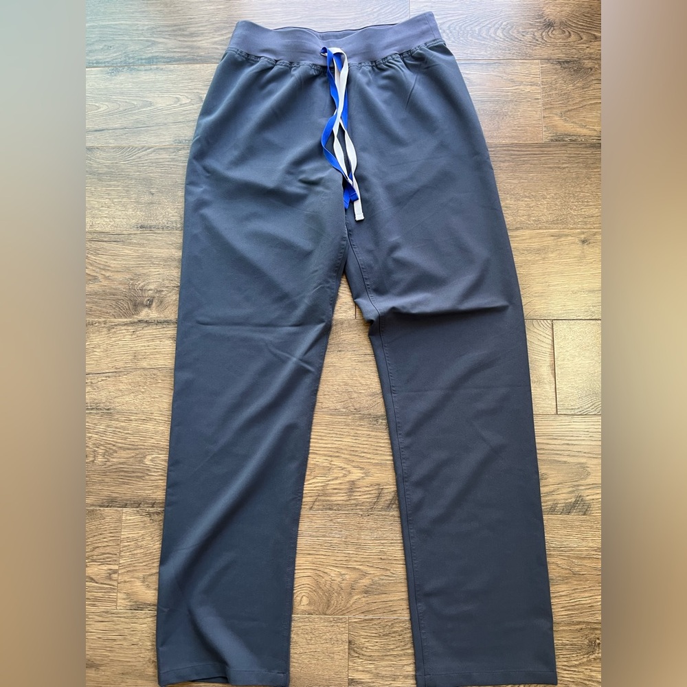 Figs Women's Night Sky Livingston High Waist Scrub Pants Size Medium Tall Blue